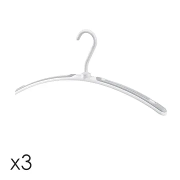 CLOTHES HANGERS