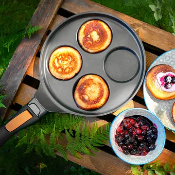 FRYING PAN WITH 4 DIMPLES