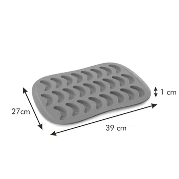 PAN FOR CRESCENT-SHAPED VANILLA ROLLS