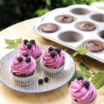 TEGLIA IN SILICONE CON BORDO IN METALLO, 12 MUFFIN