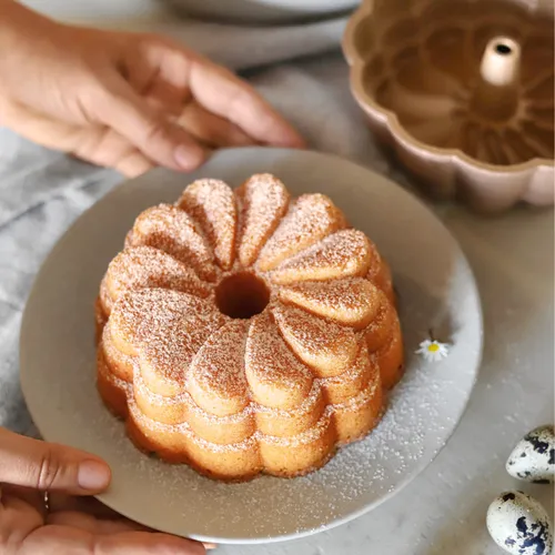 BUNDTFORM PAN, DAISY