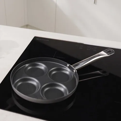 PADELLA CON 4 CERCHI