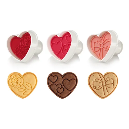 COOKIE CUTTERS WITH STAMP, HEARTS