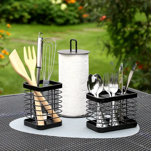 PAPER TOWEL HOLDER, WITH PRESSING DISC
