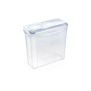 CONTAINER WITH SHAKER CLOSURE
