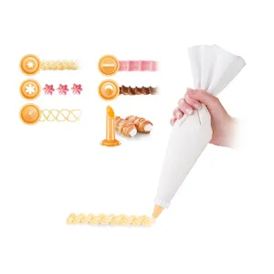 DECORATING BAG, WITH 6 NOZZLES