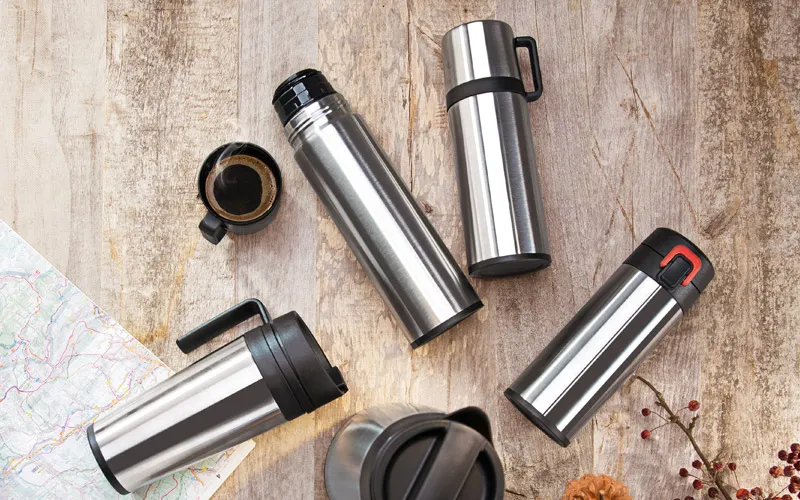 Thermos, vacuum flasks and boxes